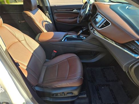 Used 2021 Buick Enclave Avenir w/ Avenir Technology Package image 22