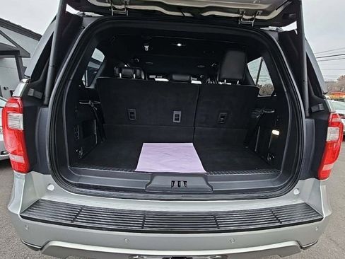 Used 2018 Ford Expedition XLT w/ Equipment Group 202A image 13