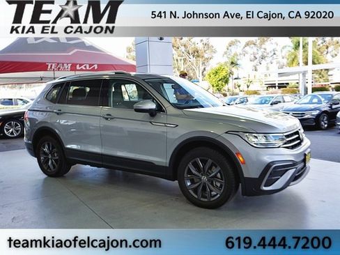 Used 2022 Volkswagen Tiguan SE image 8