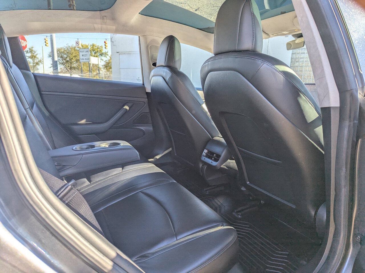 Used 2017 Tesla Model 3 Long Range RWD image 18