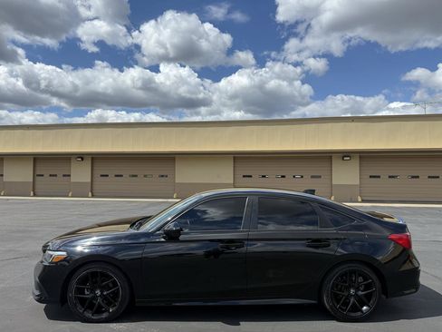 Used 2022 Honda Civic Sport image 4
