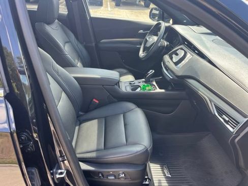 Certified 2023 Cadillac XT4 Premium Luxury w/ Technology Package FWD image 34