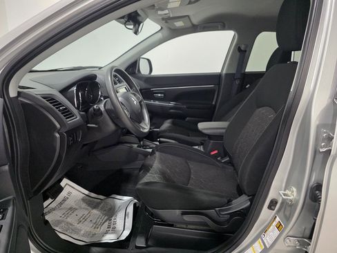 Used 2023 Mitsubishi Outlander Sport ES image 14