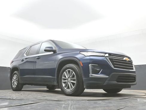 Used 2022 Chevrolet Traverse LT AWD/4WD image 42