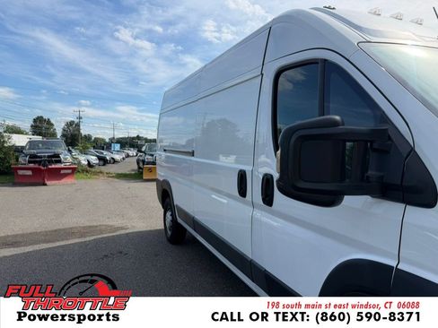 Used 2023 RAM ProMaster 2500 FWD image 2