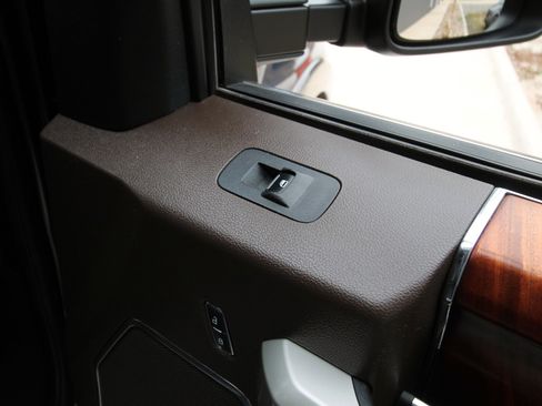 Used 2017 Ford F250 King Ranch w/ King Ranch Ultimate Package image 43