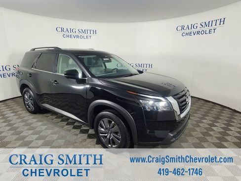 Used 2025 Nissan Pathfinder SV FWD image 7