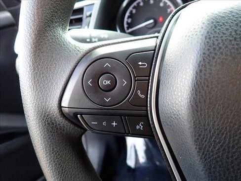 Used 2018 Toyota Camry LE image 14