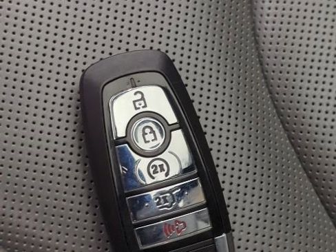 Used 2023 Lincoln Nautilus Reserve w/ Equipment Group 201A image 28