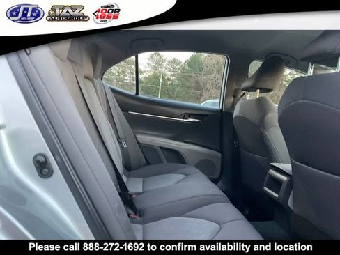 Used 2022 Toyota Camry LE image 11