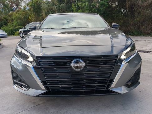 Certified 2025 Nissan Altima 2.5 SV image 9