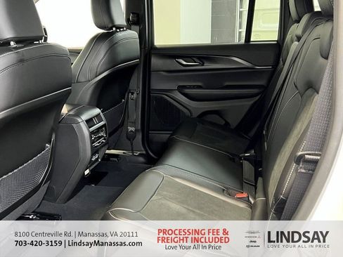 New 2025 Jeep Grand Cherokee Altitude AWD/4WD image 21