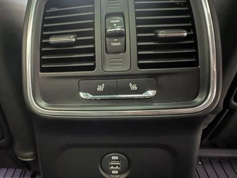 Used 2018 Porsche Macan AWD/4WD image 14