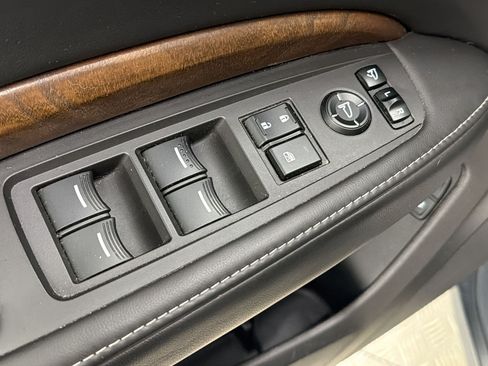 Used 2017 Acura MDX SH-AWD w/ Advance Package image 15