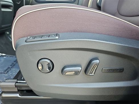 New 2025 Volkswagen ID. Buzz Pro S image 30