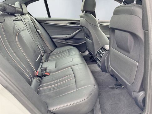 Used 2020 BMW 530i xDrive w/ M Sport Package image 26