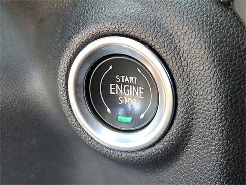 Used 2022 Chevrolet Silverado 1500 RST image 24