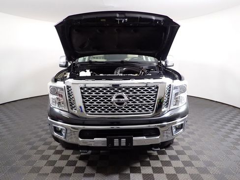 Used 2016 Nissan Titan SL AWD/4WD image 10