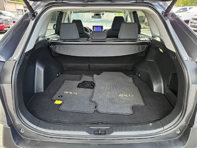 Used 2025 Toyota RAV4 XLE w/ Convenience Package AWD/4WD image 13
