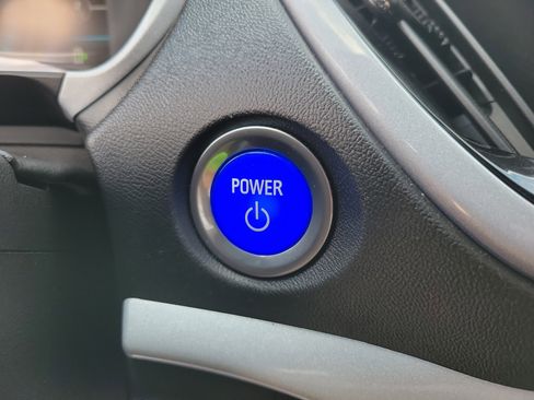 Certified 2018 Chevrolet Volt LT w/ LT Driver Confidence Package FWD image 33