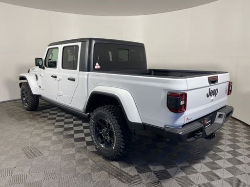 New 2025 Jeep Gladiator Willys image 4