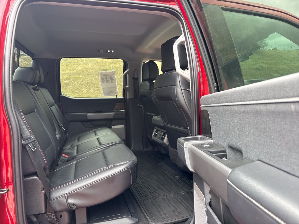 Used 2024 Ford F250 Lariat w/ Lariat Ultimate Package AWD/4WD image 23