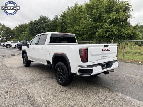 Used 2025 GMC Sierra 2500 AT4 image 4