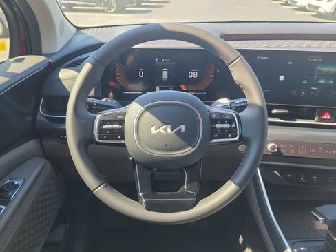 New 2026 Kia Carnival FWD image 11