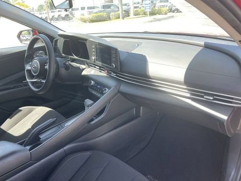 Used 2023 Hyundai Elantra SEL w/ Cargo Package FWD image 27