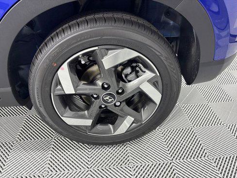 New 2025 Hyundai Venue Limited image 11