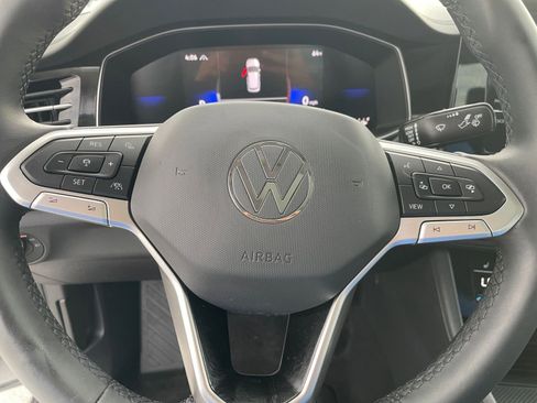 Used 2025 Volkswagen Jetta SE image 27