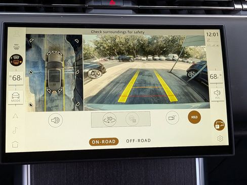 Used 2025 Land Rover Range Rover SE image 14