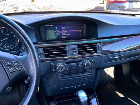 Used 2011 BMW 328i xDrive Sedan image 6