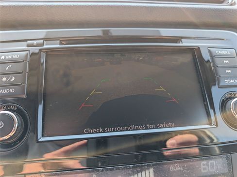 Used 2018 Nissan Rogue SV AWD/4WD image 28