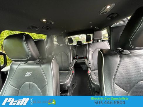 Used 2019 Chrysler Pacifica Limited w/ Advanced Safetytec Group image 54