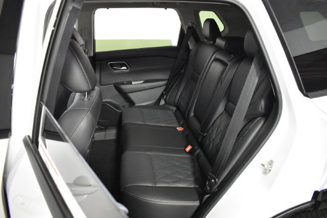 Certified 2026 Nissan Rogue Platinum w/ Platinum Premium Package AWD/4WD image 31