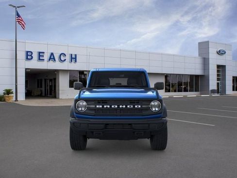 New 2025 Ford Bronco 4-Door image 6