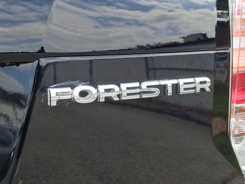 Used 2018 Subaru Forester 2.5i Premium AWD/4WD image 31