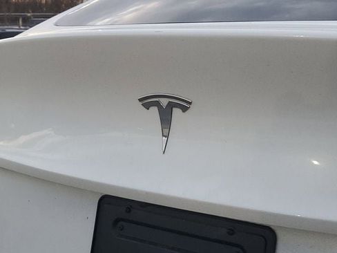 Used 2023 Tesla Model Y Long Range image 10