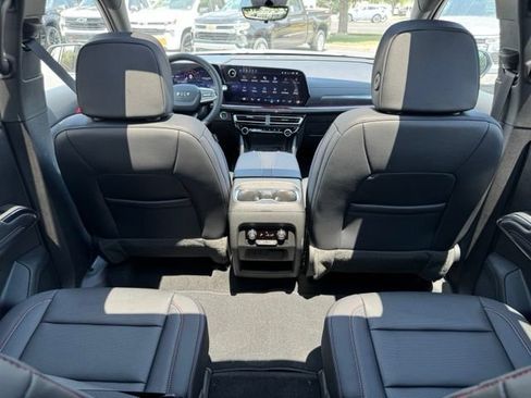 New 2026 Chevrolet Traverse Z71 w/ Driver Confidence Package AWD/4WD image 15