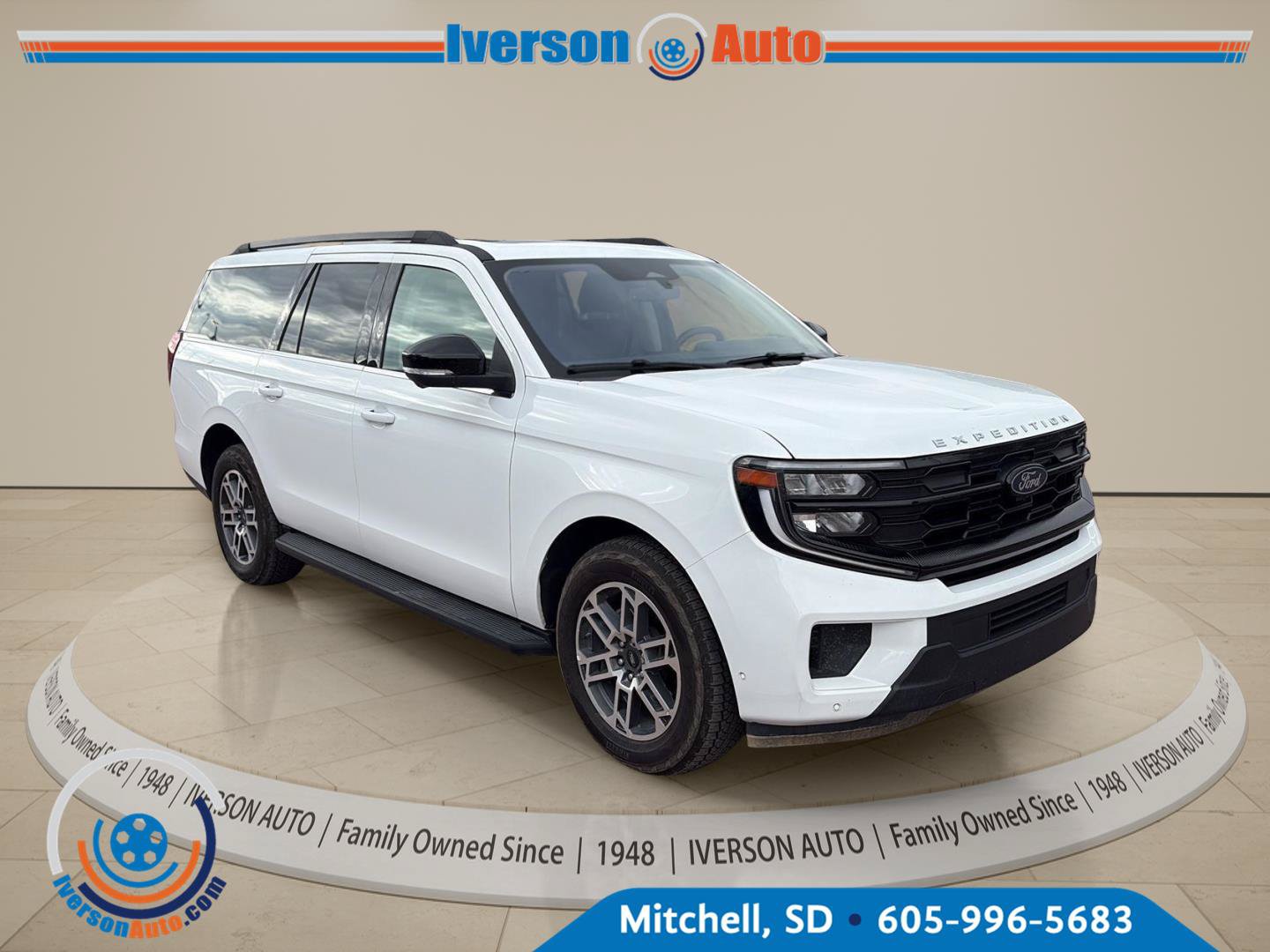 Used 2025 Ford Expedition Max Active AWD/4WD image 4