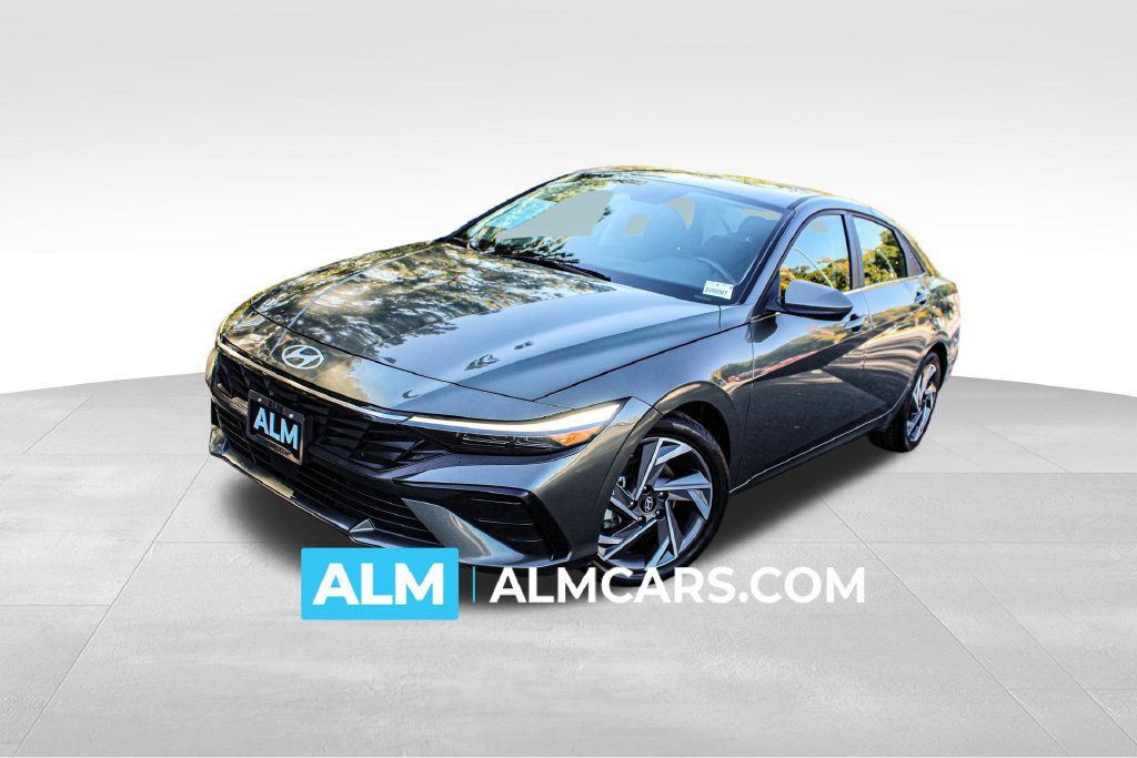Used 2025 Hyundai Elantra SEL FWD image 1