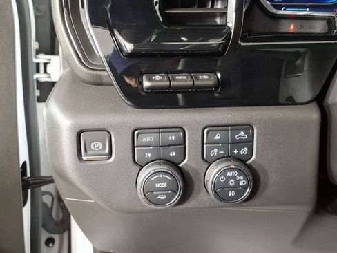Used 2024 Chevrolet Silverado 1500 ZR2 w/ Technology Package AWD/4WD image 18