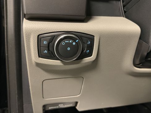 Used 2022 Ford F250 XLT w/ XLT Value Package image 21