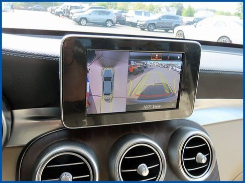 Used 2019 Mercedes-Benz GLC 300 GLC 300 image 18