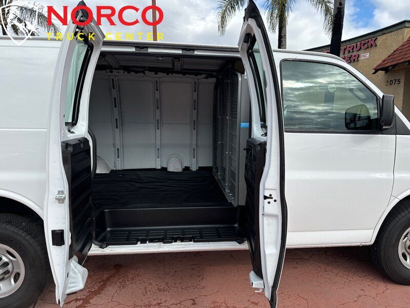 Used 2021 Chevrolet Express 2500 w/ Driver Convenience Package RWD image 2
