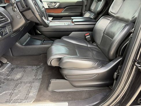 Used 2020 Lincoln Navigator Reserve w/ Equipment Group 208A Reserve AWD/4WD image 31