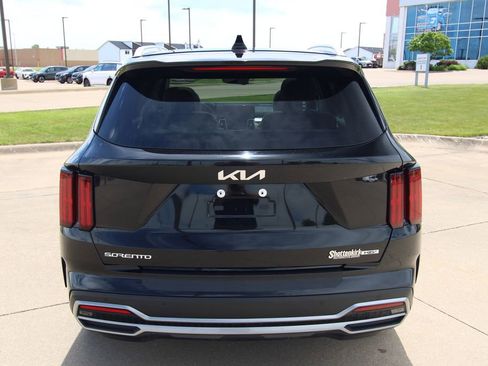 Used 2023 Kia Sorento SX Prestige w/ Panoramic Sunroof Package AWD/4WD image 16