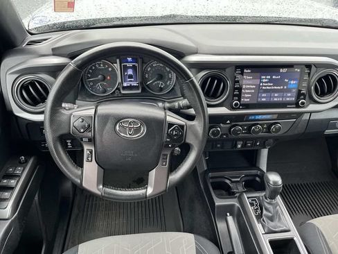 Used 2023 Toyota Tacoma TRD Off-Road AWD/4WD image 12