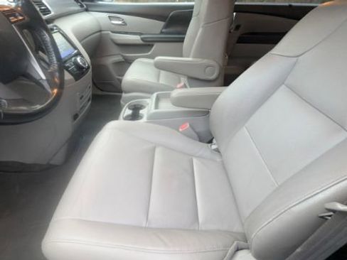 Used 2014 Honda Odyssey EX-L image 17